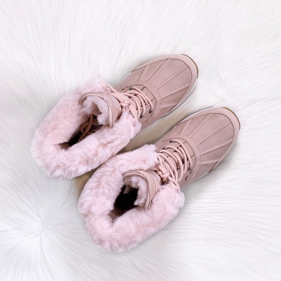 UGG Adirondack III Snow Leopard Quartz Boots - Picture 3 of 9